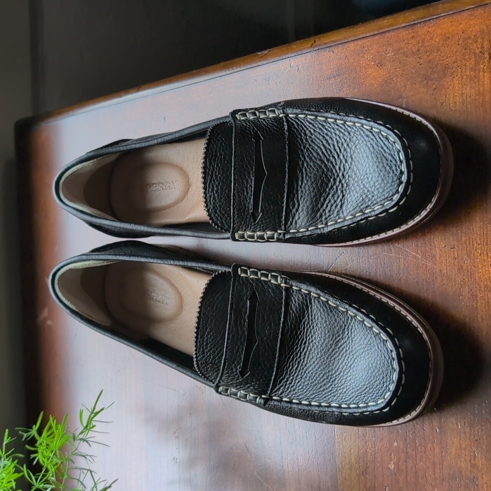 Sperry Seaport Penny Loafer Black Leather Slip-On